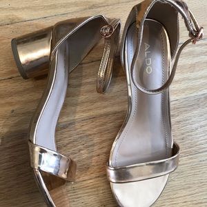 Rose gold chunky heel sandals. Aldo Vaolla 6.5